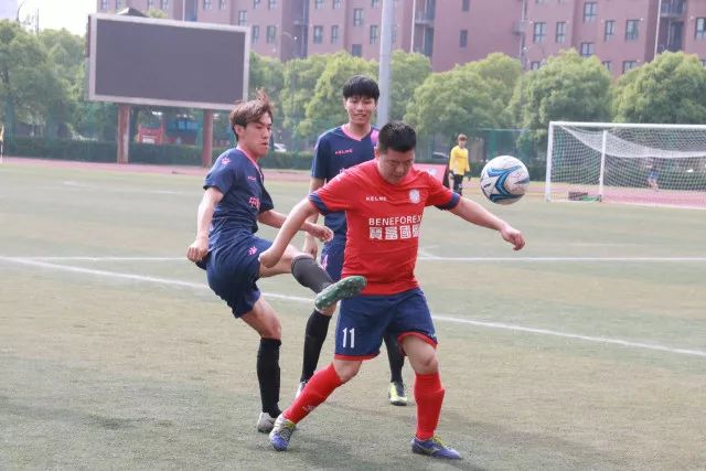 郑钦文时隔两年重回中网四强，力克查拉耶娃